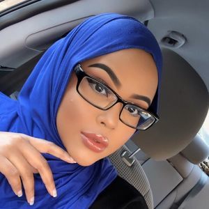 Meet your Posher, Asha